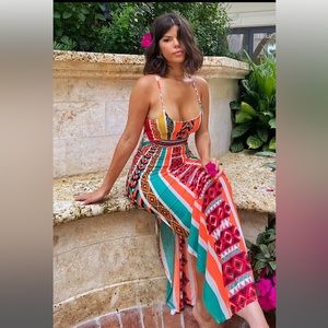 Beautiful summery maxi dress in size XL. Multicolored and patterned.